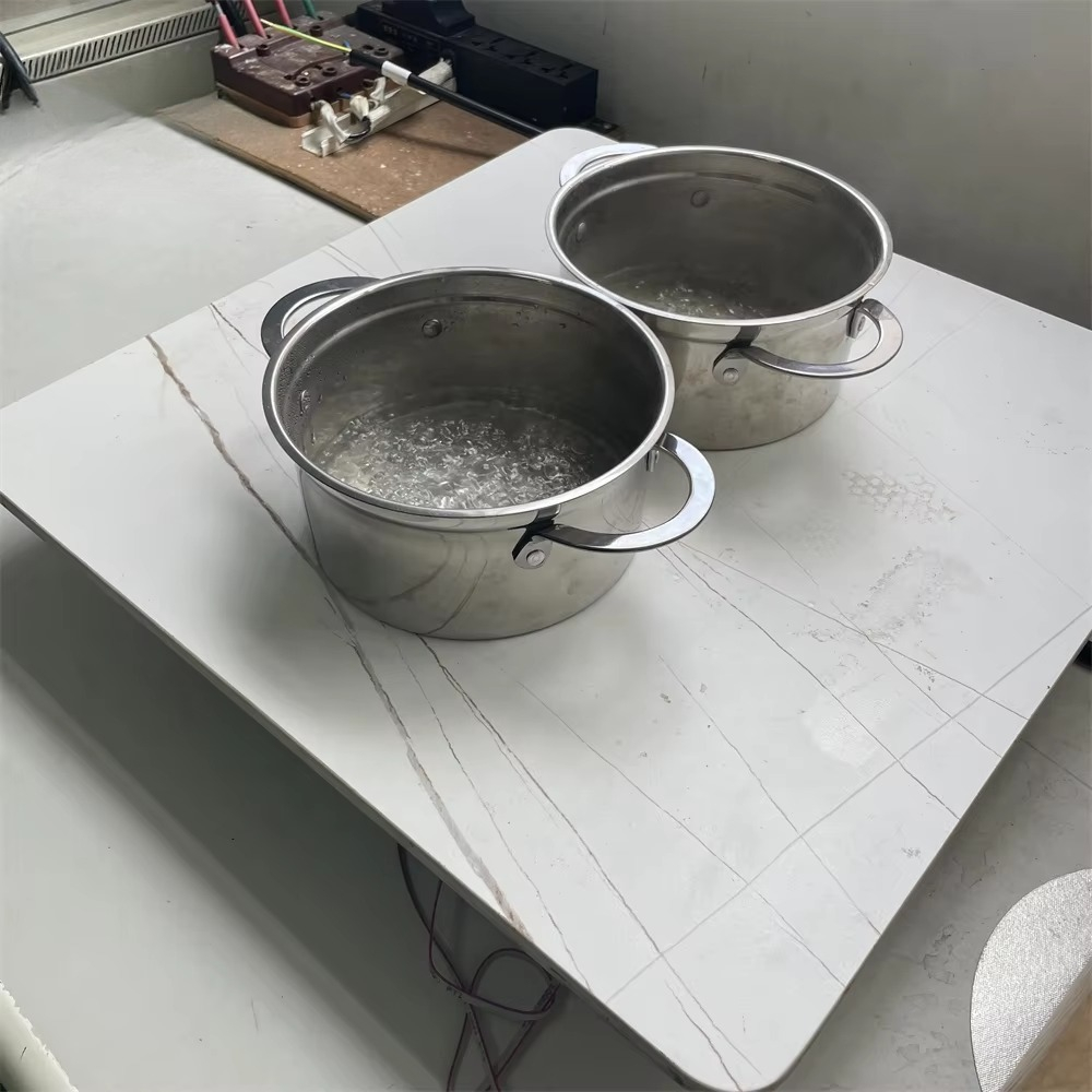 Commercial Kitchen Induction - ハイパワー・インビジブル・ハーフブリッジ技術搭載、石製調理器具対応 家庭用/業務用IH調理器