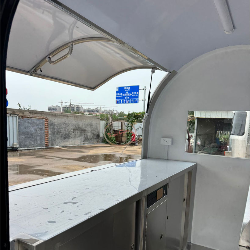 大量直販 フードトラック 移動販売車 高コストパフォーマンス - Commercial Kitchen Needs のレビューと価格